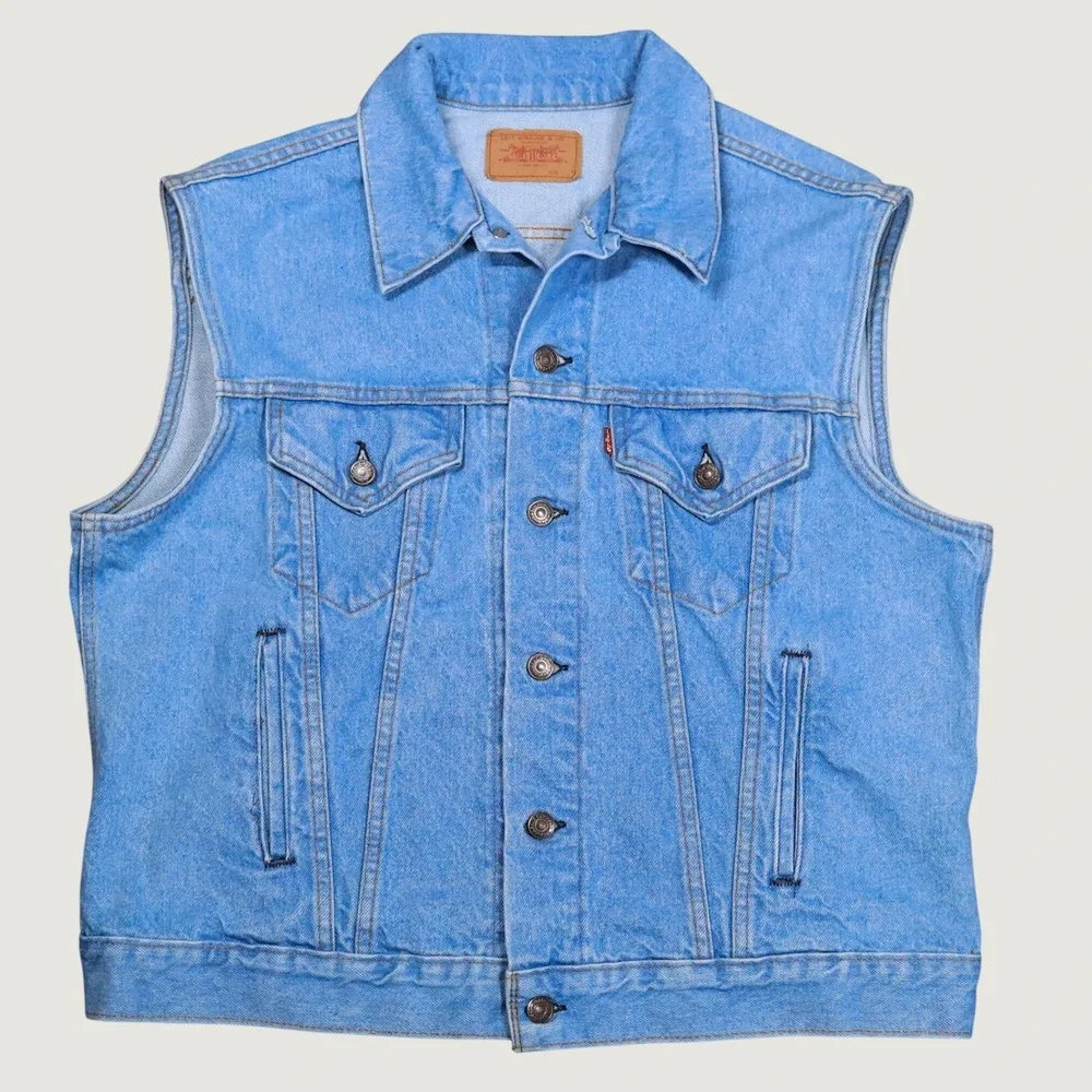 Vintage 70s Levi's Denim Vest Mens XL Light Wash Made in USA Red Tab Trucker